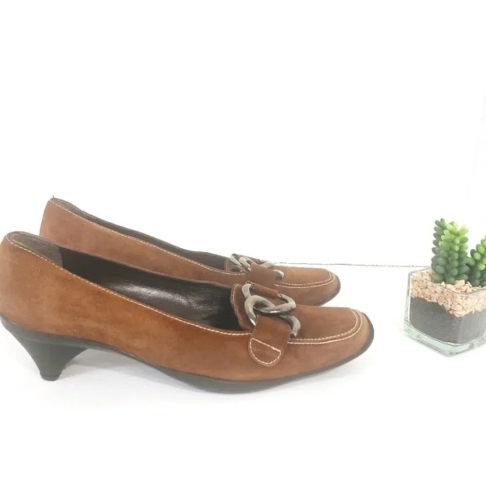 Stuart Weitzman Women's shoes. - Picture 2 of 10